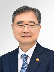 조현 외교부장관