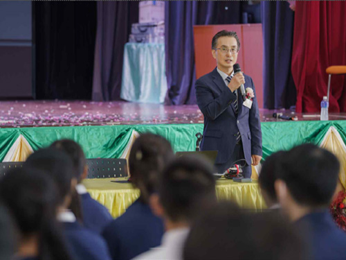 2-3. 'Dialogue with a Diplomat' at Mu Kuang English School in Hong Kong - 2